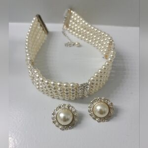 Avon Elegant Pearlesque & Rhinestone Choker/ Button Pierced Earrings 2002